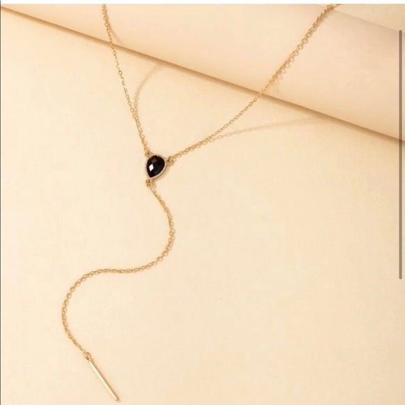 Gold Y necklace with black crystal - Picture 2 of 4